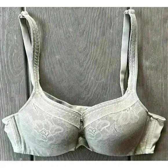 Cacique Other - Cacique 40D Modern Lace Covered Lightly Lined Balconette Underwire Bra Gray